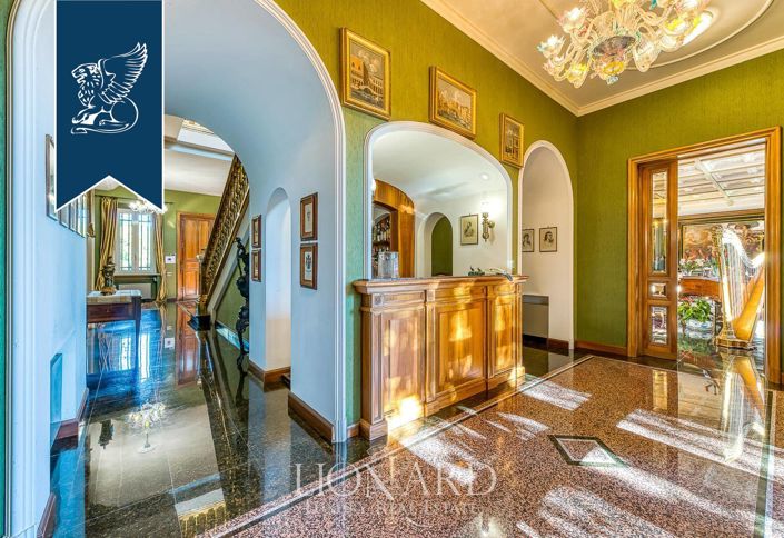 Image No.35-14 Bed Villa for sale