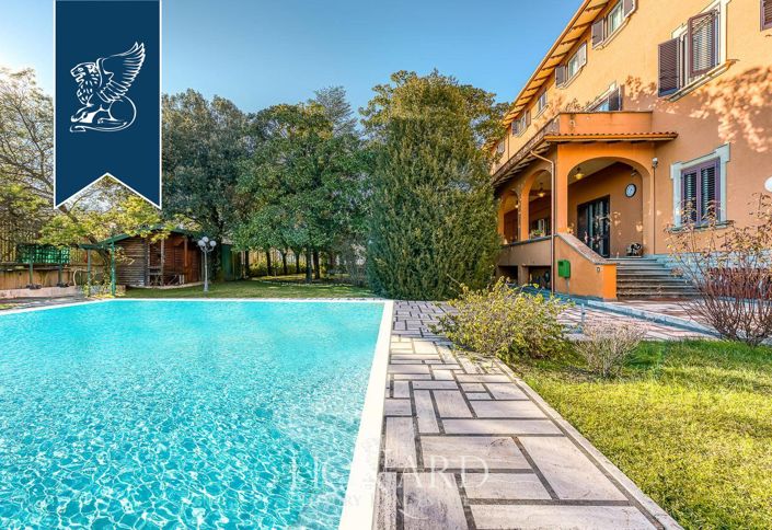 Image No.9-14 Bed Villa for sale