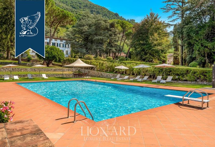 Image No.5-9 Bed Villa for sale