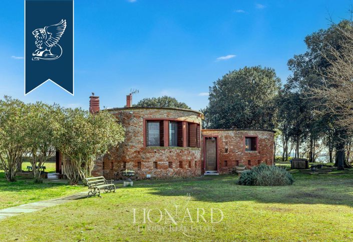 Image No.10-3 Bed Villa for sale