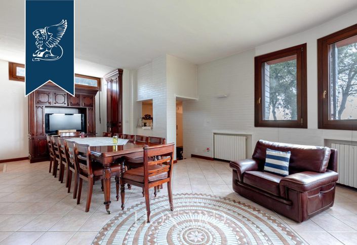 Image No.15-3 Bed Villa for sale