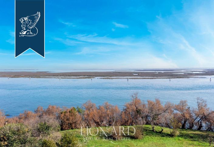 Image No.18-3 Bed Villa for sale