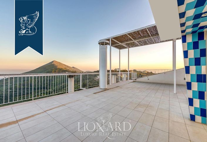 Image No.11-Villa de 15 chambres à vendre à Latina