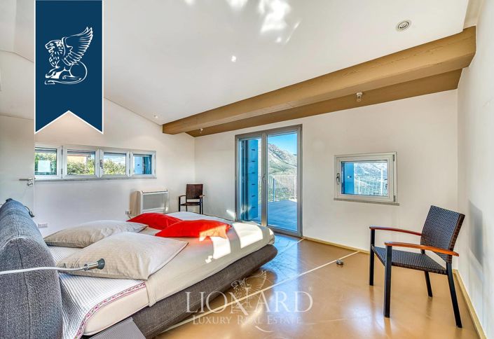 Image No.15-Villa de 15 chambres à vendre à Latina