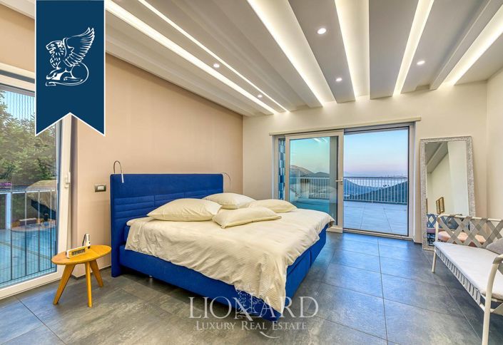 Image No.22-Villa de 15 chambres à vendre à Latina