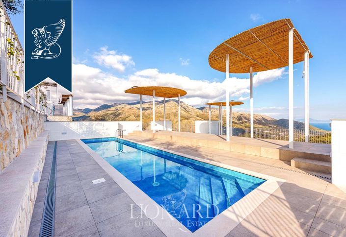 Image No.24-Villa de 15 chambres à vendre à Latina