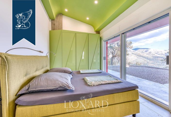 Image No.27-Villa de 15 chambres à vendre à Latina