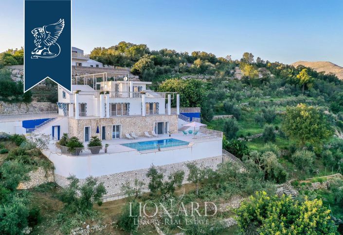 Image No.3-Villa de 15 chambres à vendre à Latina