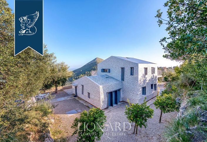 Image No.9-Villa de 15 chambres à vendre à Latina