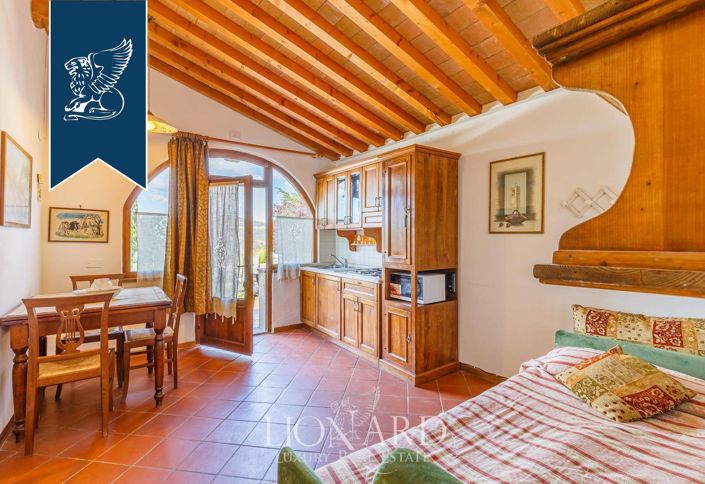 Image No.12-9 Bed Farmhouse for sale