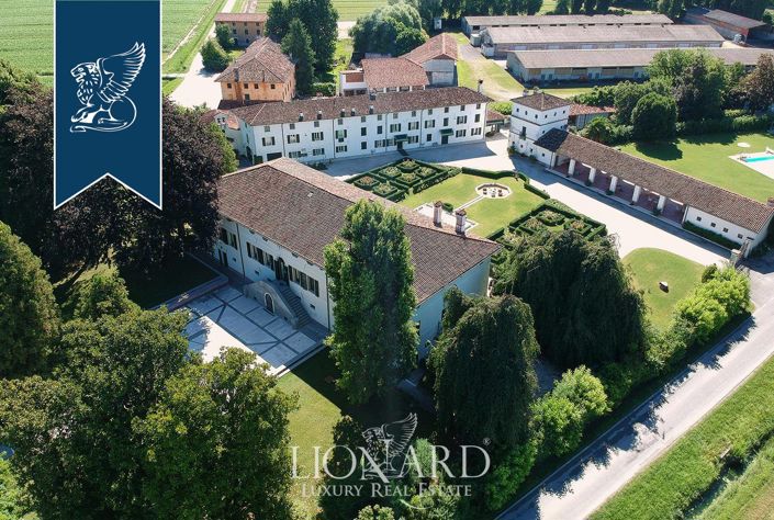 Image No.3-Villa de 17 chambres à vendre à Pordenone