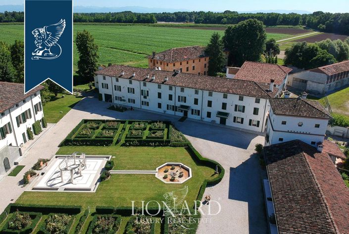 Image No.5-Villa de 17 chambres à vendre à Pordenone