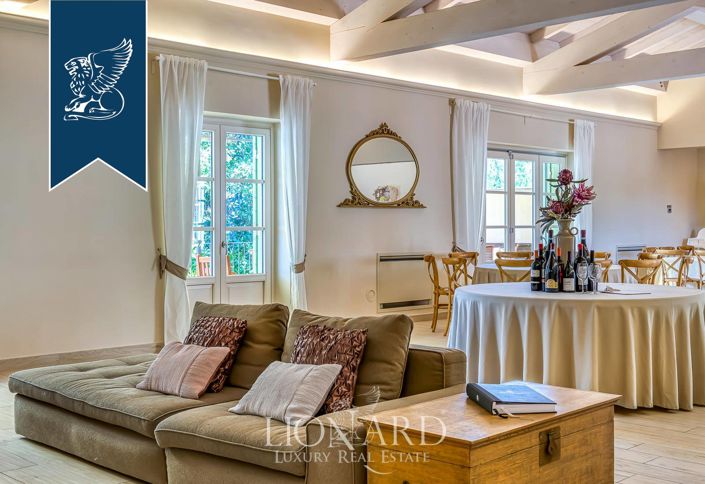 Image No.22-8 Bed Farmhouse for sale