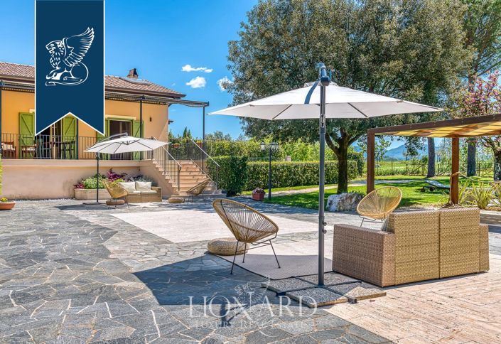 Image No.9-8 Bed Farmhouse for sale