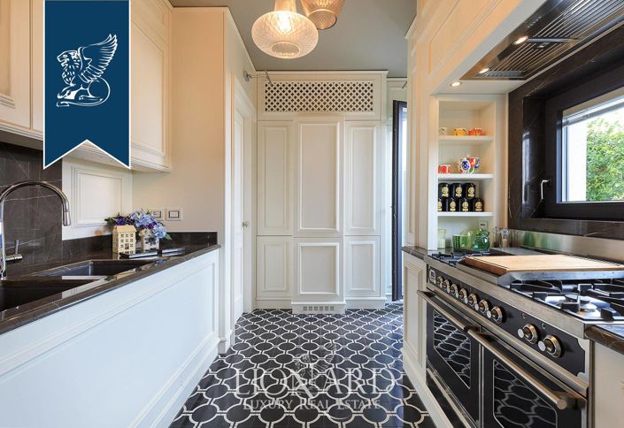 Image No.39-4 Bed Apartment for sale