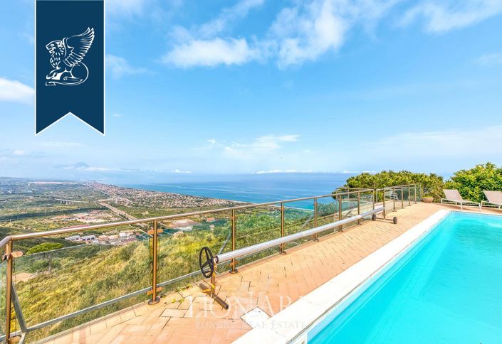 Image No.12-5 Bed Villa for sale