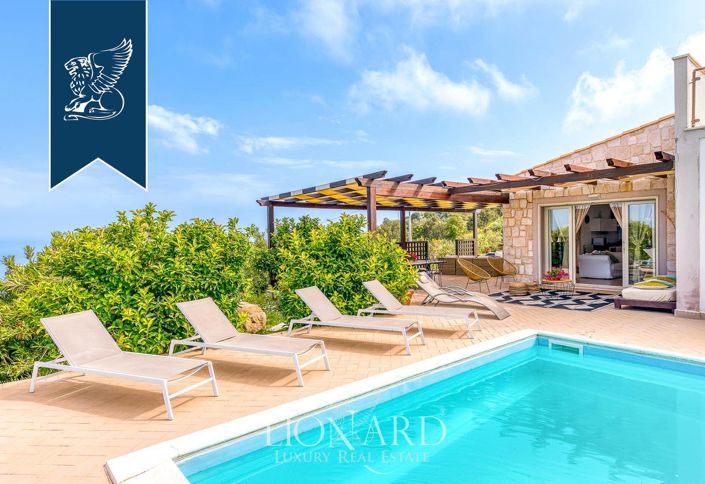 Image No.14-5 Bed Villa for sale