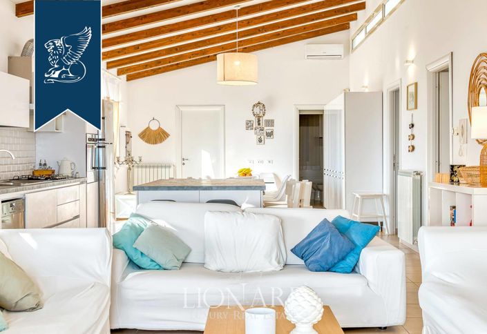 Image No.43-5 Bed Villa for sale