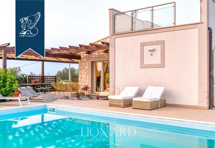 Image No.7-5 Bed Villa for sale