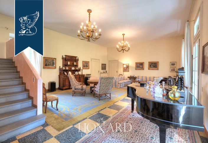 Image No.22-5 Bed Villa for sale