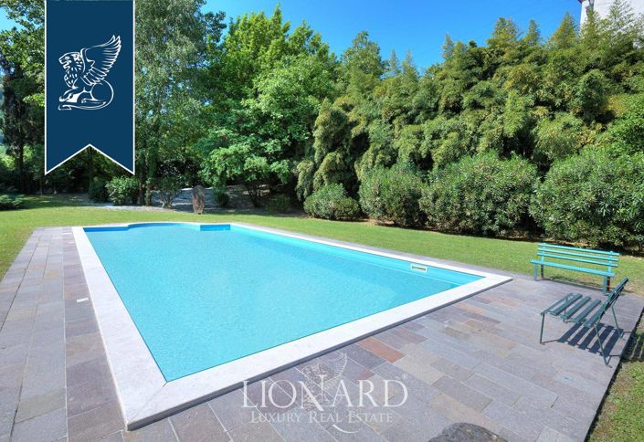 Image No.6-5 Bed Villa for sale