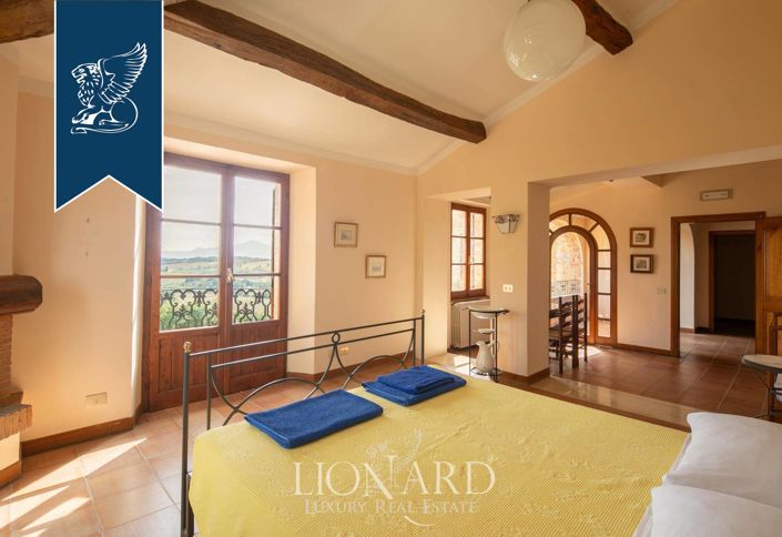 Image No.17-10 Bed Villa for sale