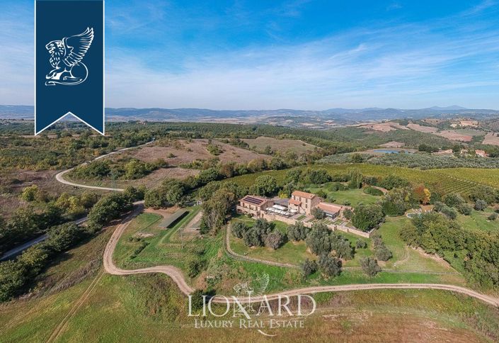 Image No.15-27 Bed Farmhouse for sale