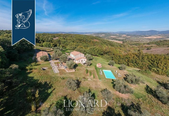 Image No.4-27 Bed Farmhouse for sale