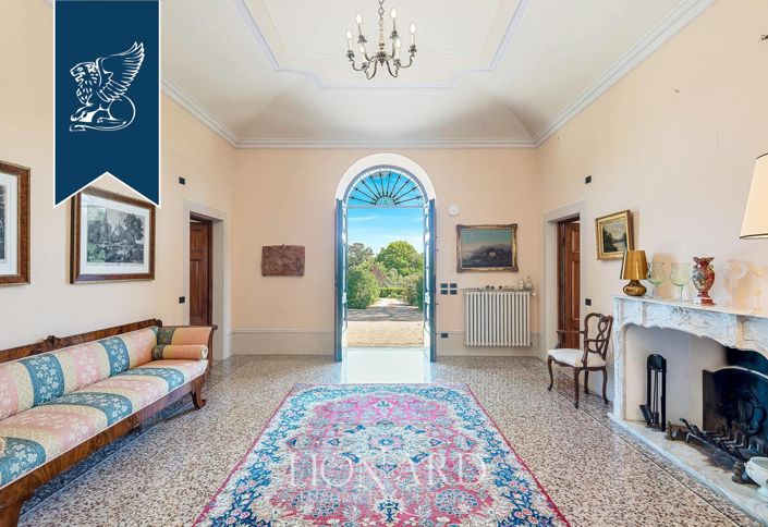 Image No.13-7 Bed Villa for sale