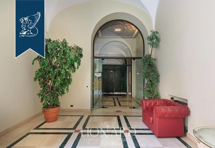 Image No.5-40 Bed Property for sale