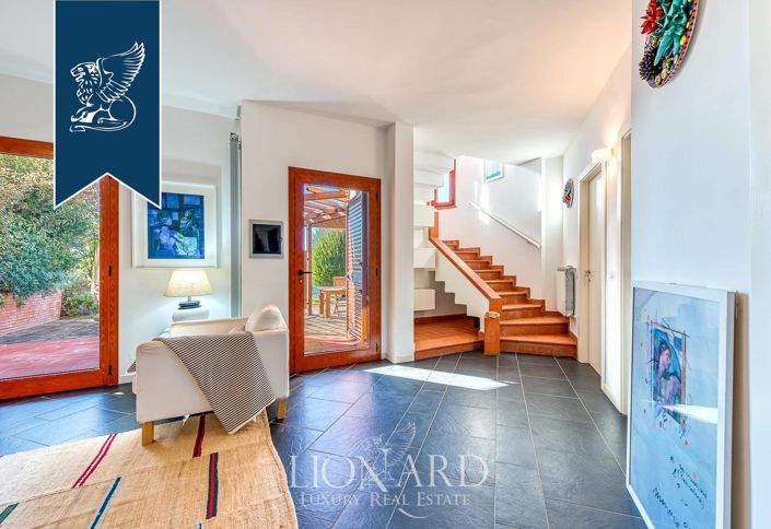 Image No.10-5 Bed Villa for sale