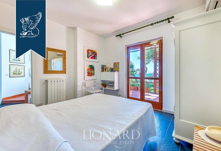 Image No.8-5 Bed Villa for sale