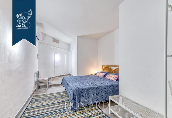 Image No.9-5 Bed Villa for sale