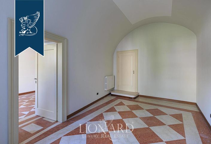 Image No.39-9 Bed Villa for sale