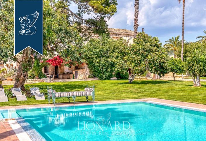 Image No.12-10 Bed Villa for sale