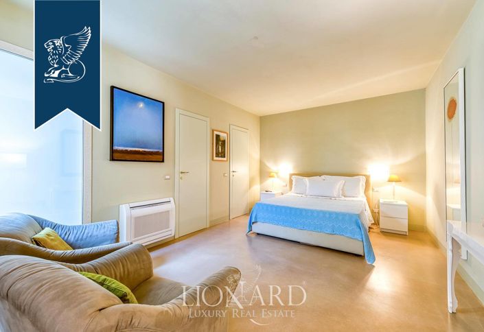 Image No.33-10 Bed Villa for sale