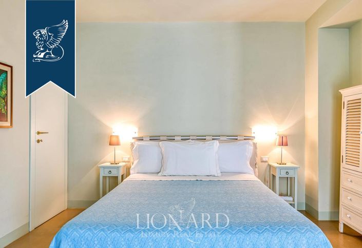 Image No.37-10 Bed Villa for sale