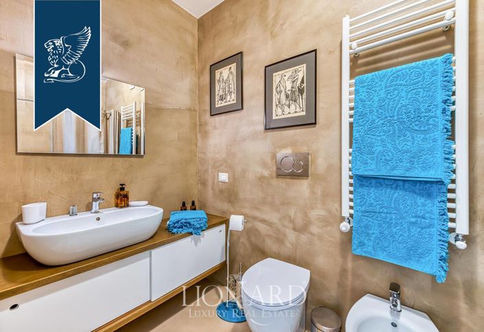 Image No.38-10 Bed Villa for sale