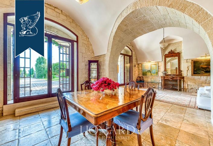 Image No.53-10 Bed Villa for sale