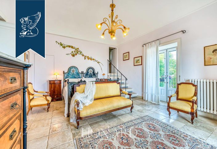 Image No.73-10 Bed Villa for sale