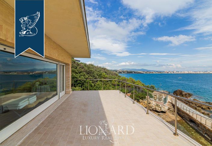 Image No.15-6 Bed Villa for sale