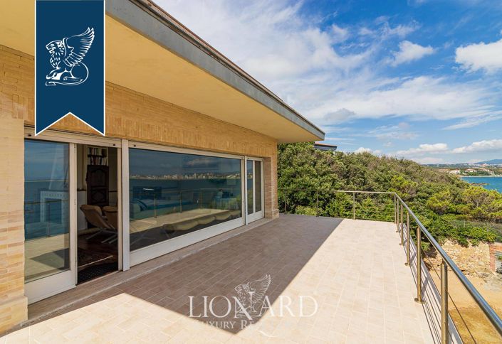 Image No.19-6 Bed Villa for sale