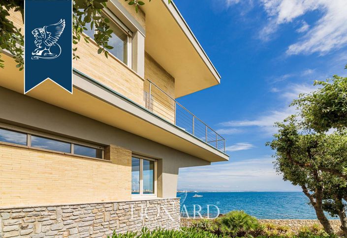 Image No.7-6 Bed Villa for sale