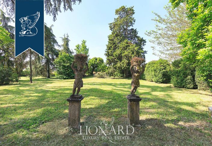 Image No.14-5 Bed Villa for sale