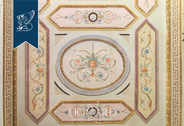 Image No.30-5 Bed Villa for sale