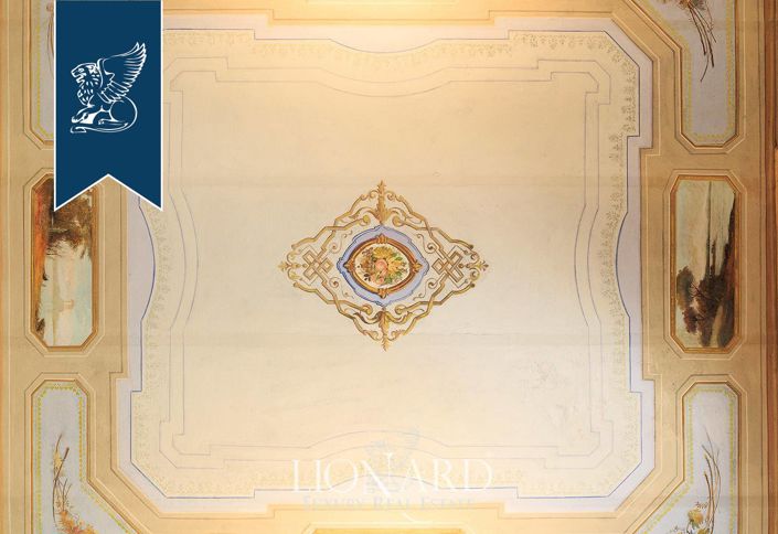 Image No.32-5 Bed Villa for sale