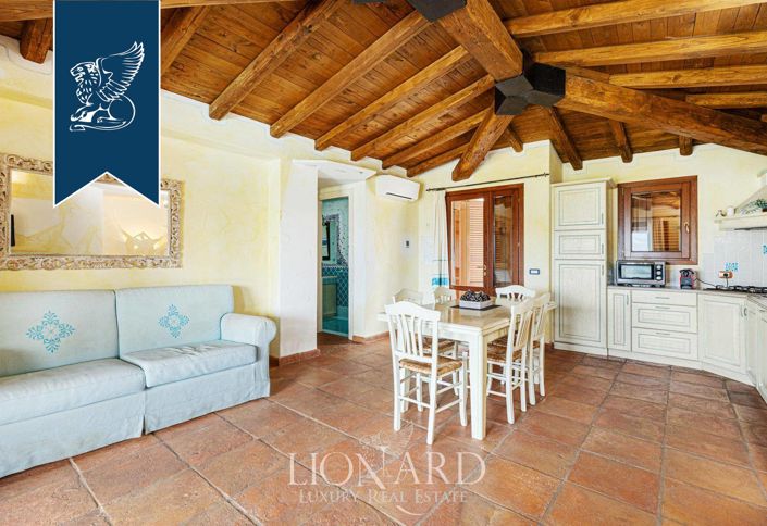 Image No.8-6 Bed Villa for sale