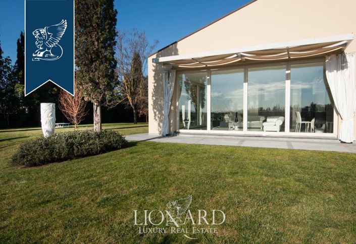 Image No.11-3 Bed Villa for sale