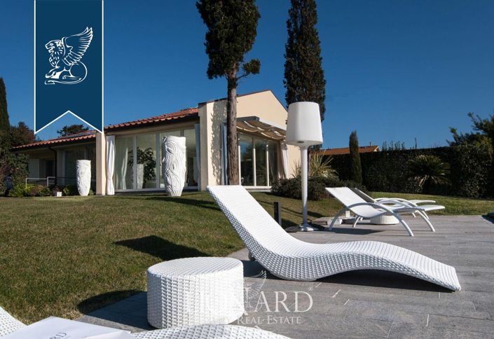 Image No.13-3 Bed Villa for sale