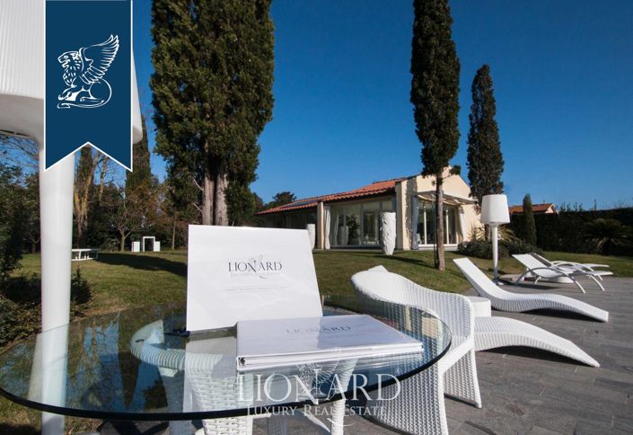 Image No.14-3 Bed Villa for sale